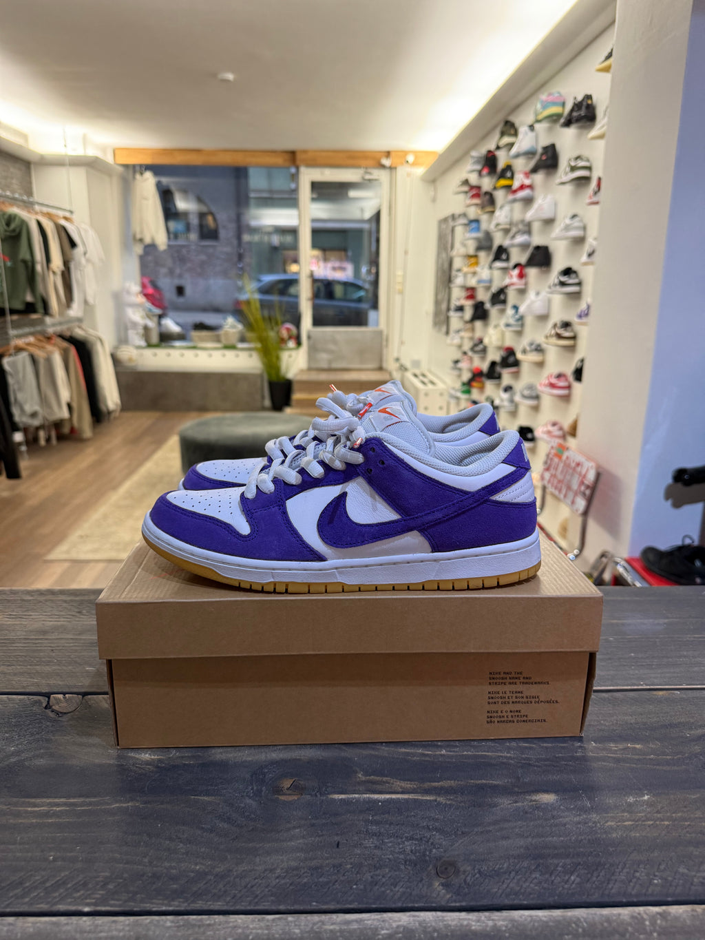 Nike SB Dunk Low Pro ISO Orange Label Court Purple (Eu: 43)