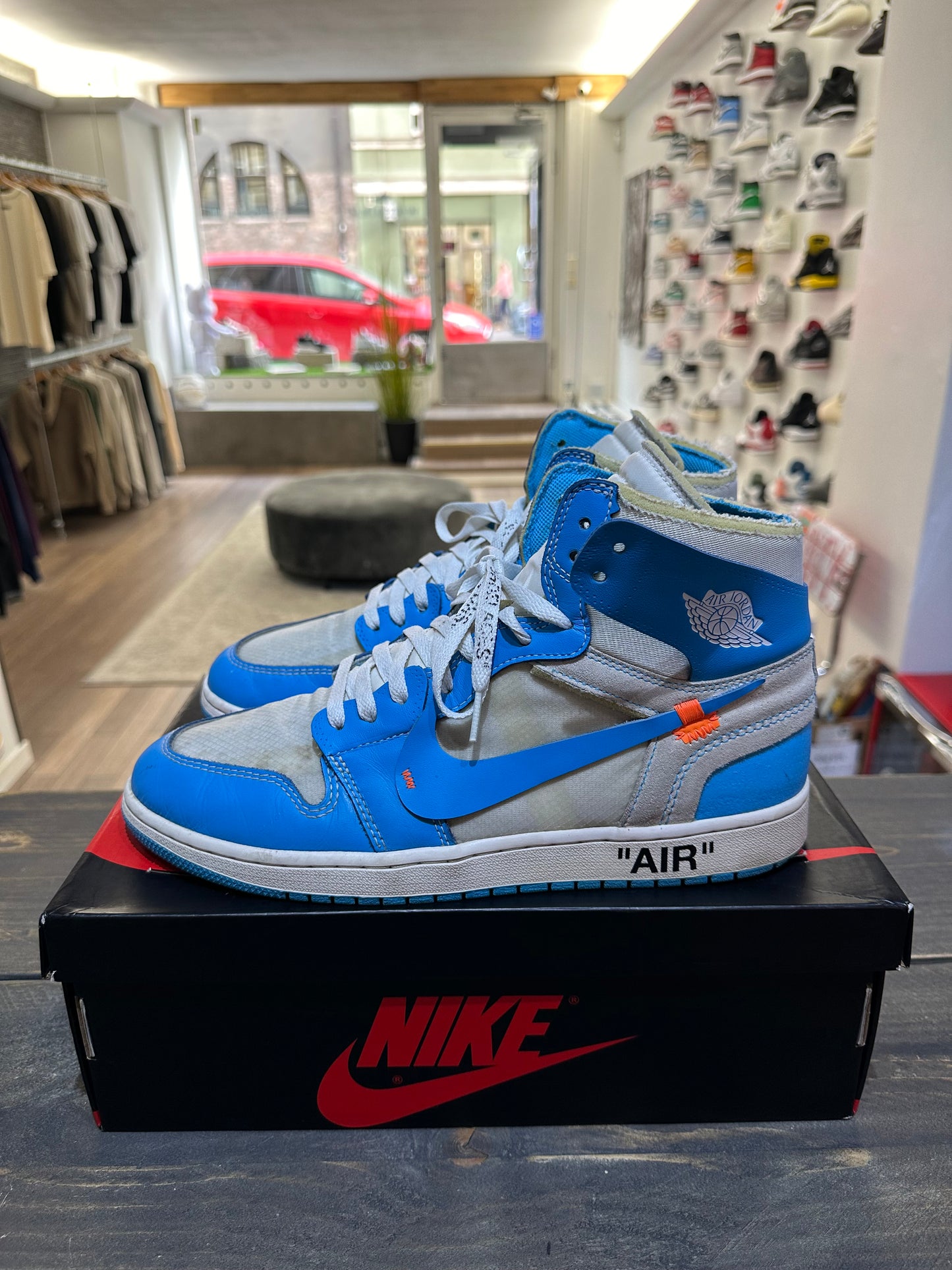 Jordan 1 Retro High Off-White University Blue (Eu:46)