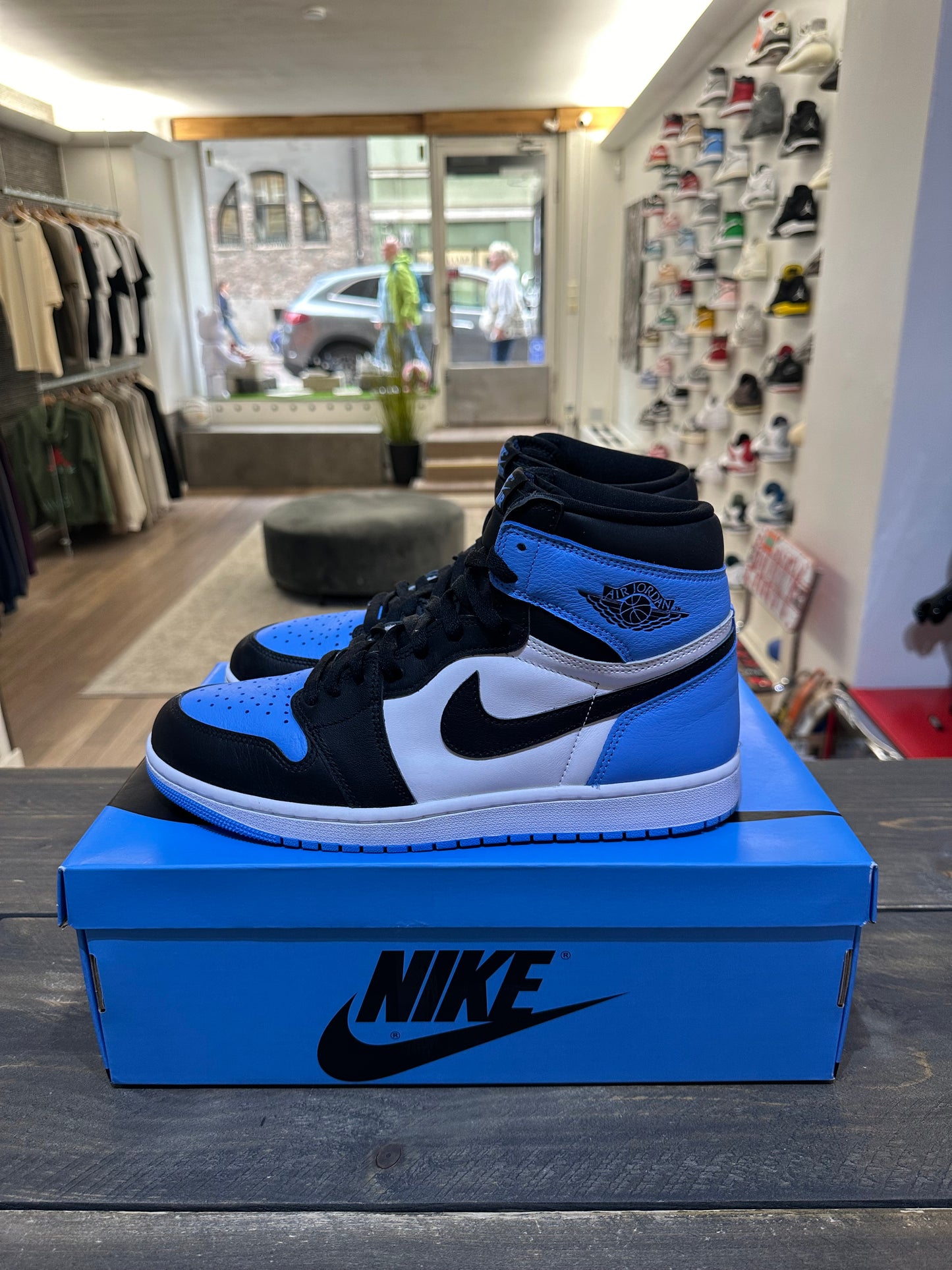 Jordan 1 Retro High OG UNC Toe (Eu: 45)