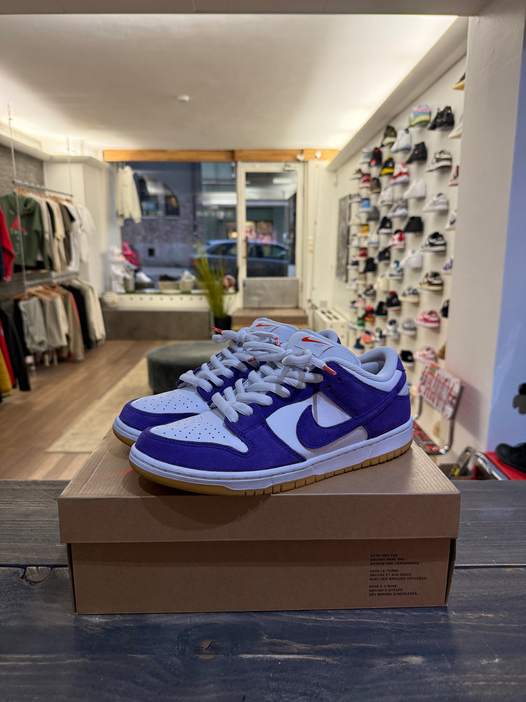Nike SB Dunk Low Pro ISO Orange Label Court Purple (Eu: 43)