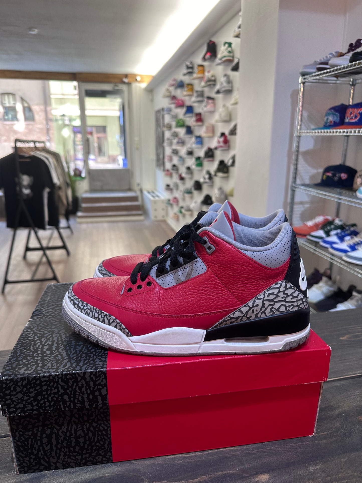 Jordan 3 Retro SE Unite (Eu: 42,5)