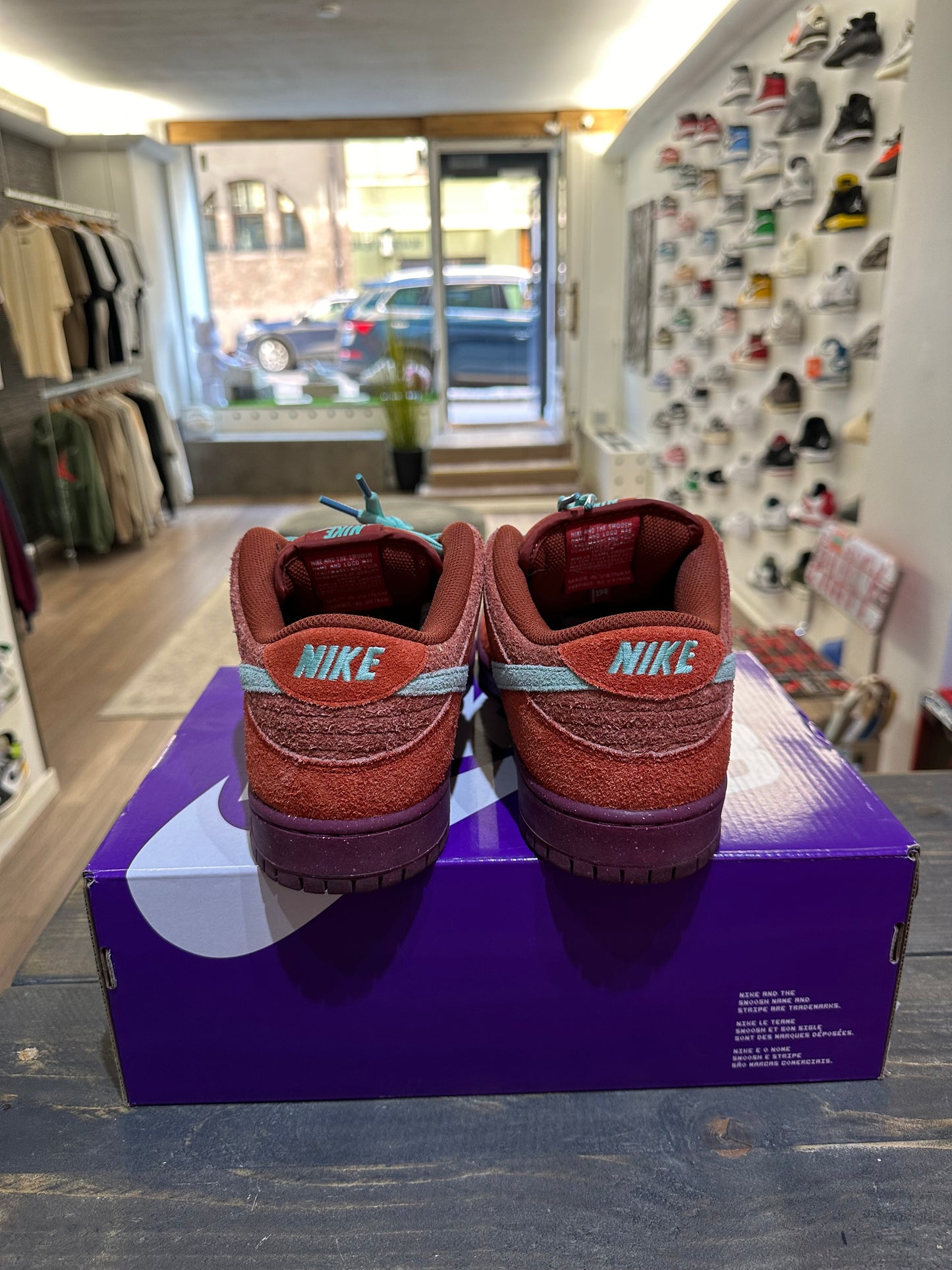 Nike SB Dunk Low Mystic Red Rosewood (Eu: 46)