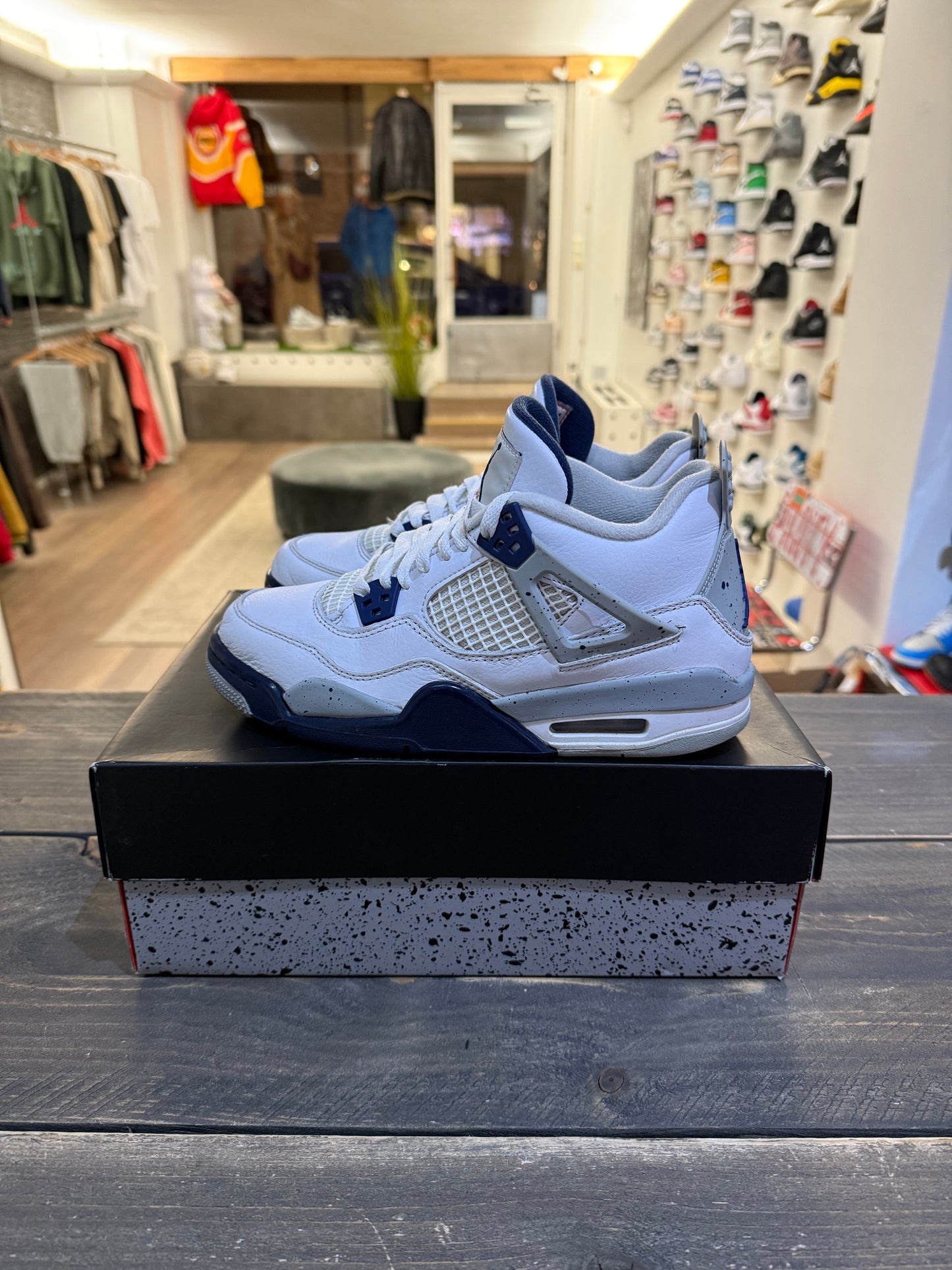 Jordan 4 Retro Midnight Navy (Eu: 38.5)