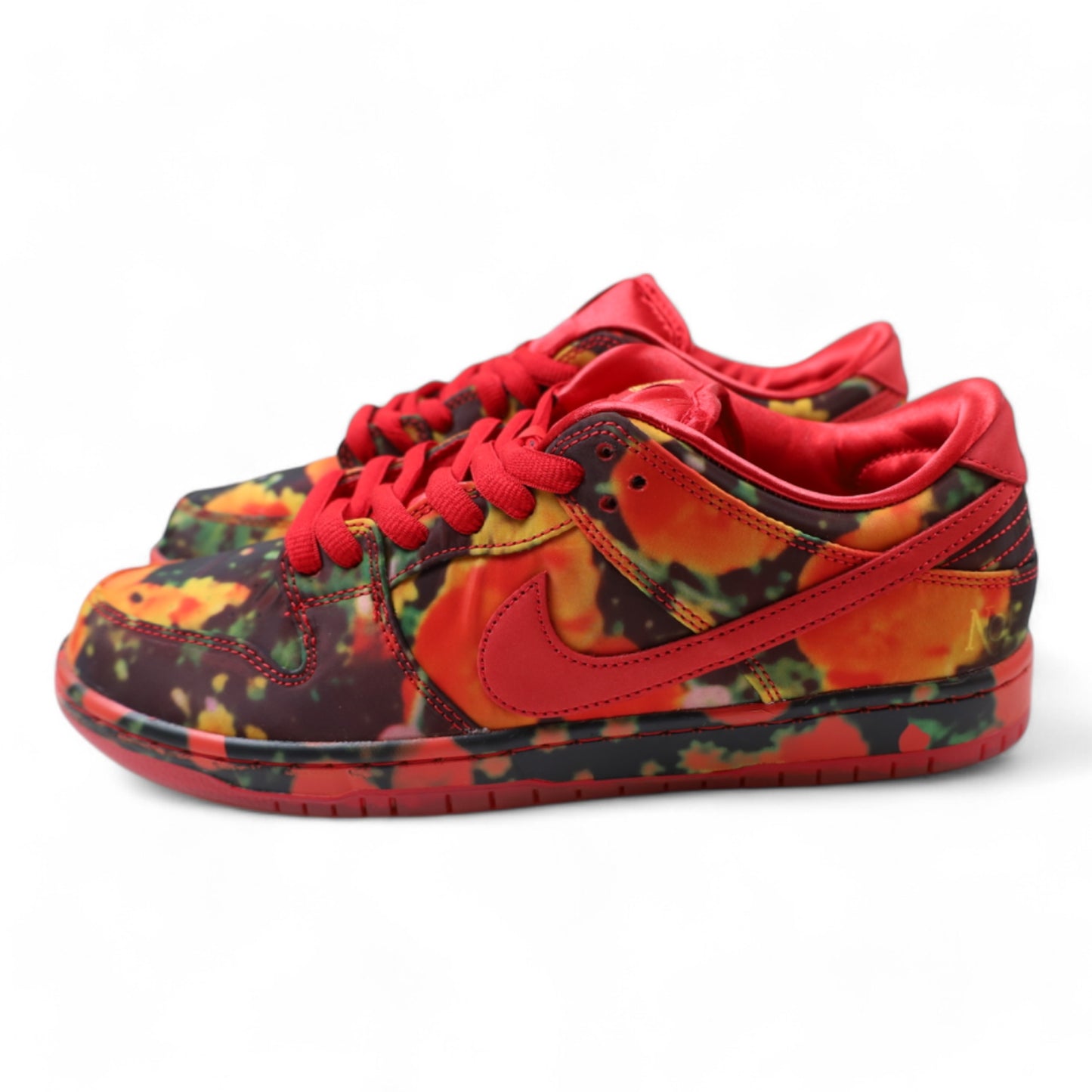 Nike SB Dunk Low The Wizard of Oz Poppy Field