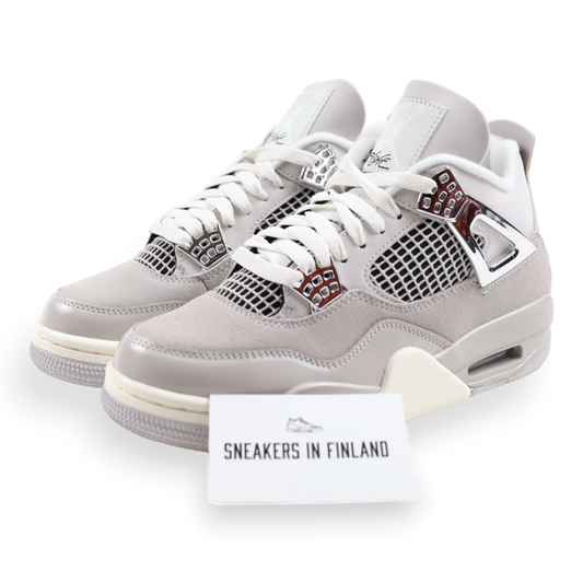 Jordan 4 Retro Frozen Moments (W)